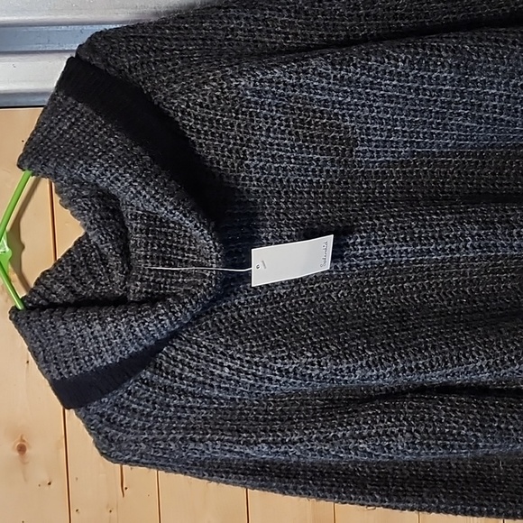 NWT Splendid Sweatshirt size Large - Picture 2 of 7